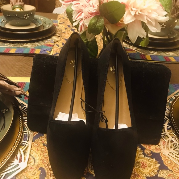 NWT black faux suede flat moccasins size 9-9.5